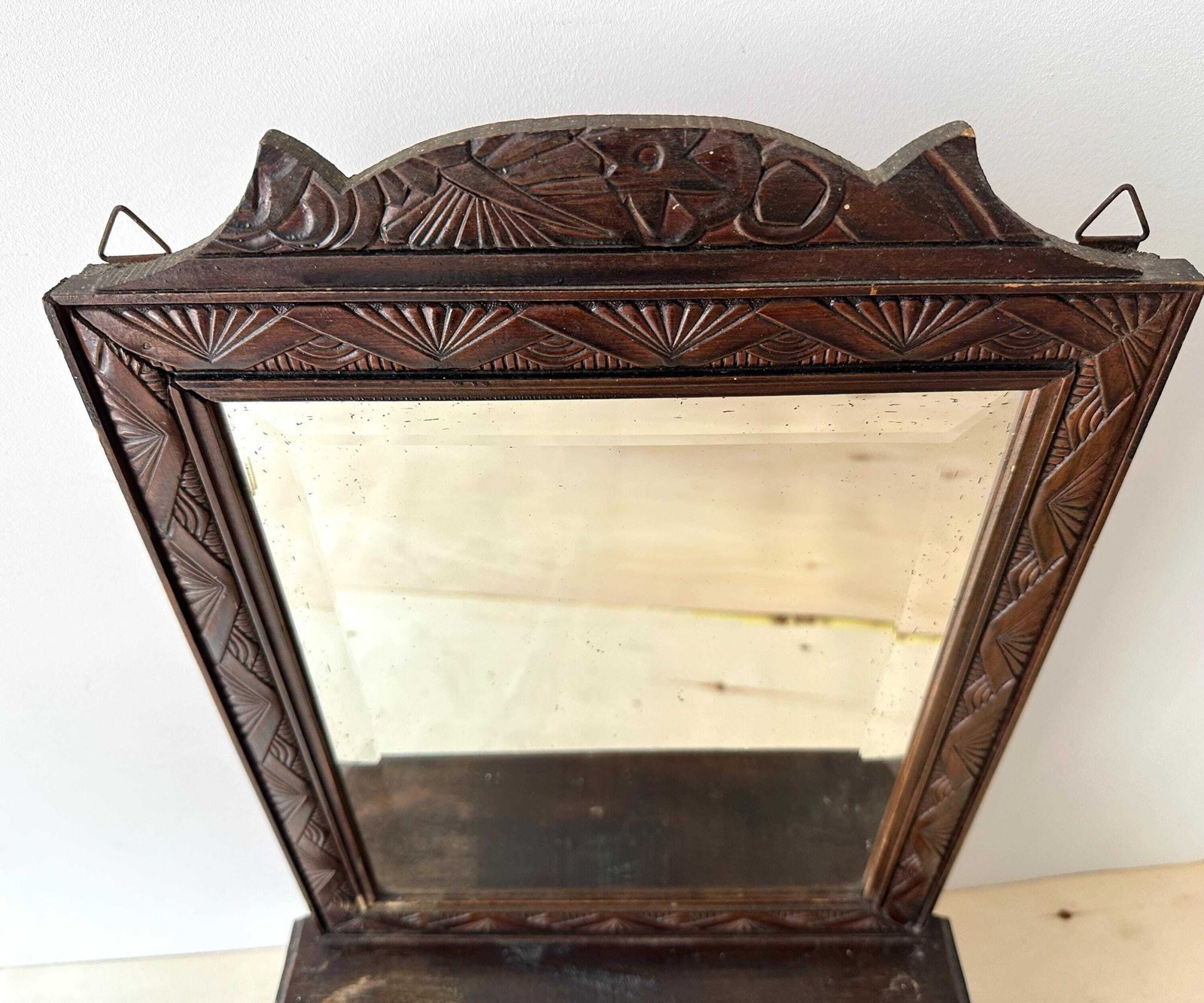 Antiek Frans houten wandkaptafel met lades, art deco spiegel met facetrand en plankje photo 277.0