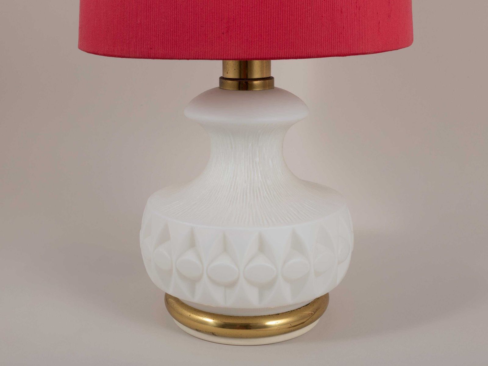 photo for sale 1960s Peill & Putzler Table Lamp Illuminated Base | Mid Century Modern Floor Accent Light Modernist Raspberry Red Atomic Age Space White
