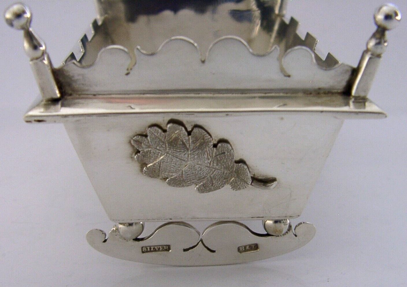 Grand berceau en argent massif d'époque, XIXe siècle, 96 g, poinçon B&L photo vinterior