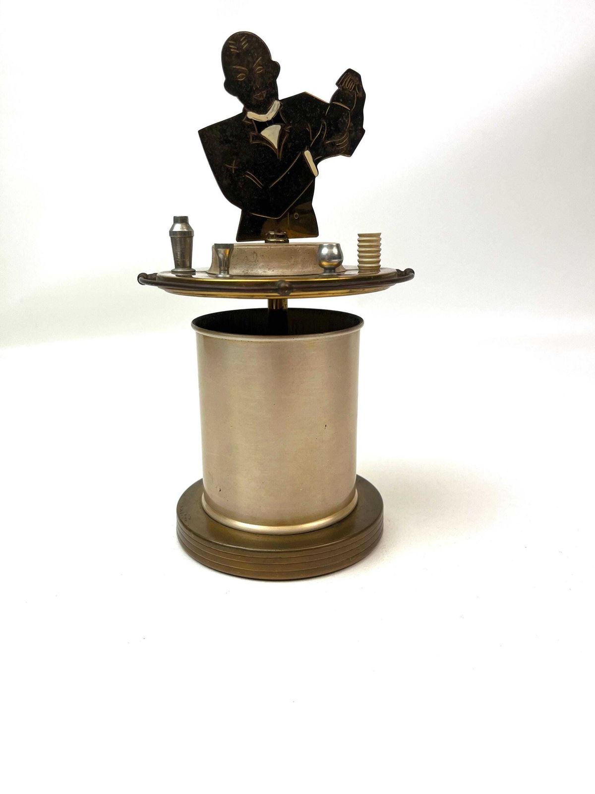 Zeldzame Bauhaus Art Deco Machine Age bartender sigarettendispenser 1930 photo Woonaccessoires