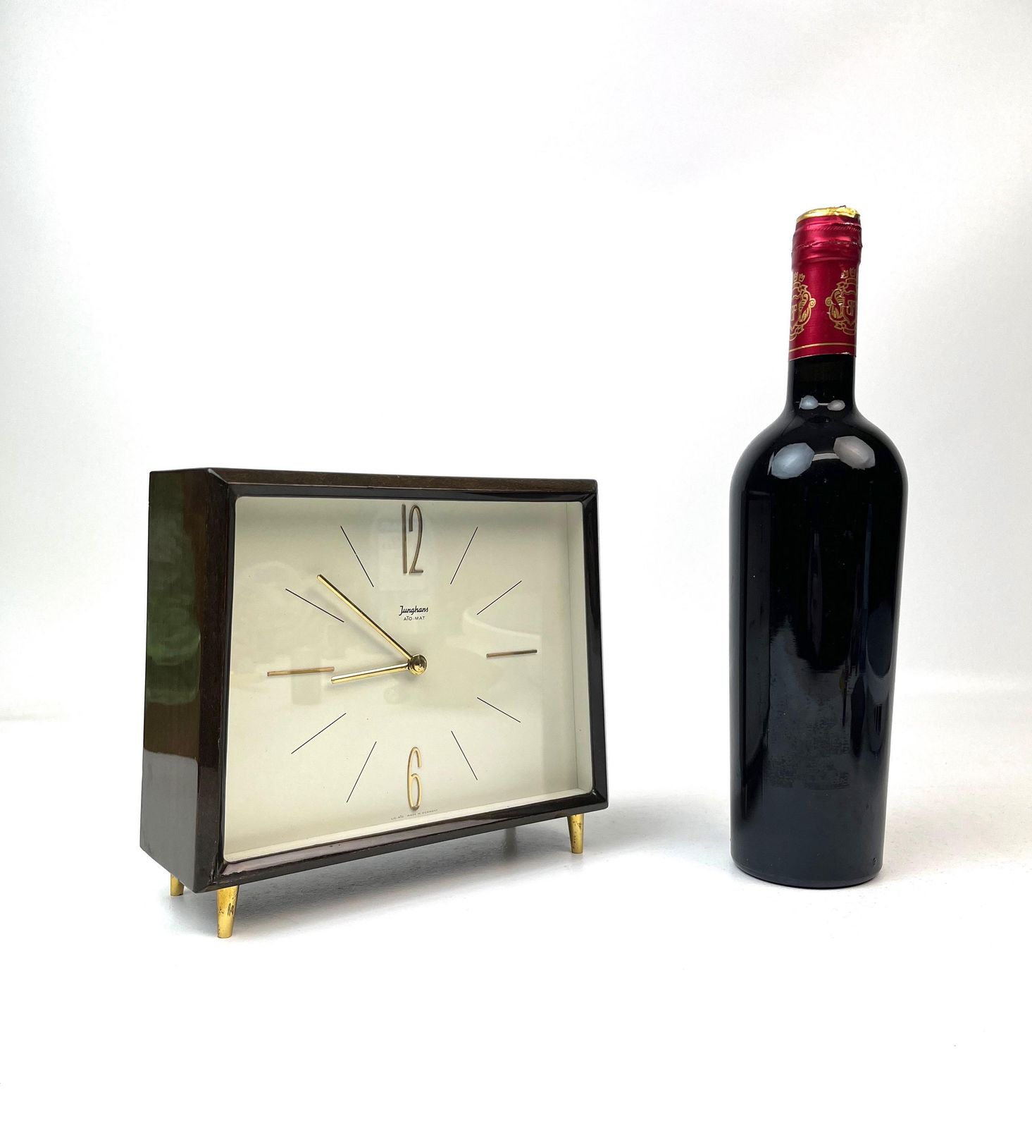 Vintage Mid-Century Cubistisch Teakhouten Bureauklok van Junghans Ato Mat photo vintage