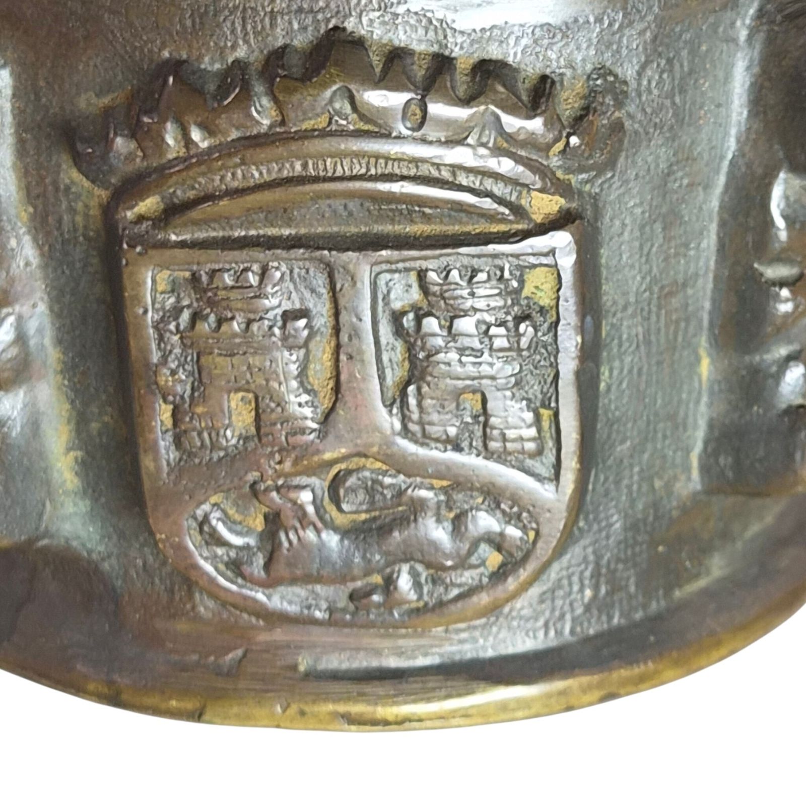 photo furniture Spanish Cast Bronze Apothecary Mortar With House Of Enríquez Heraldry, C.1650 1720