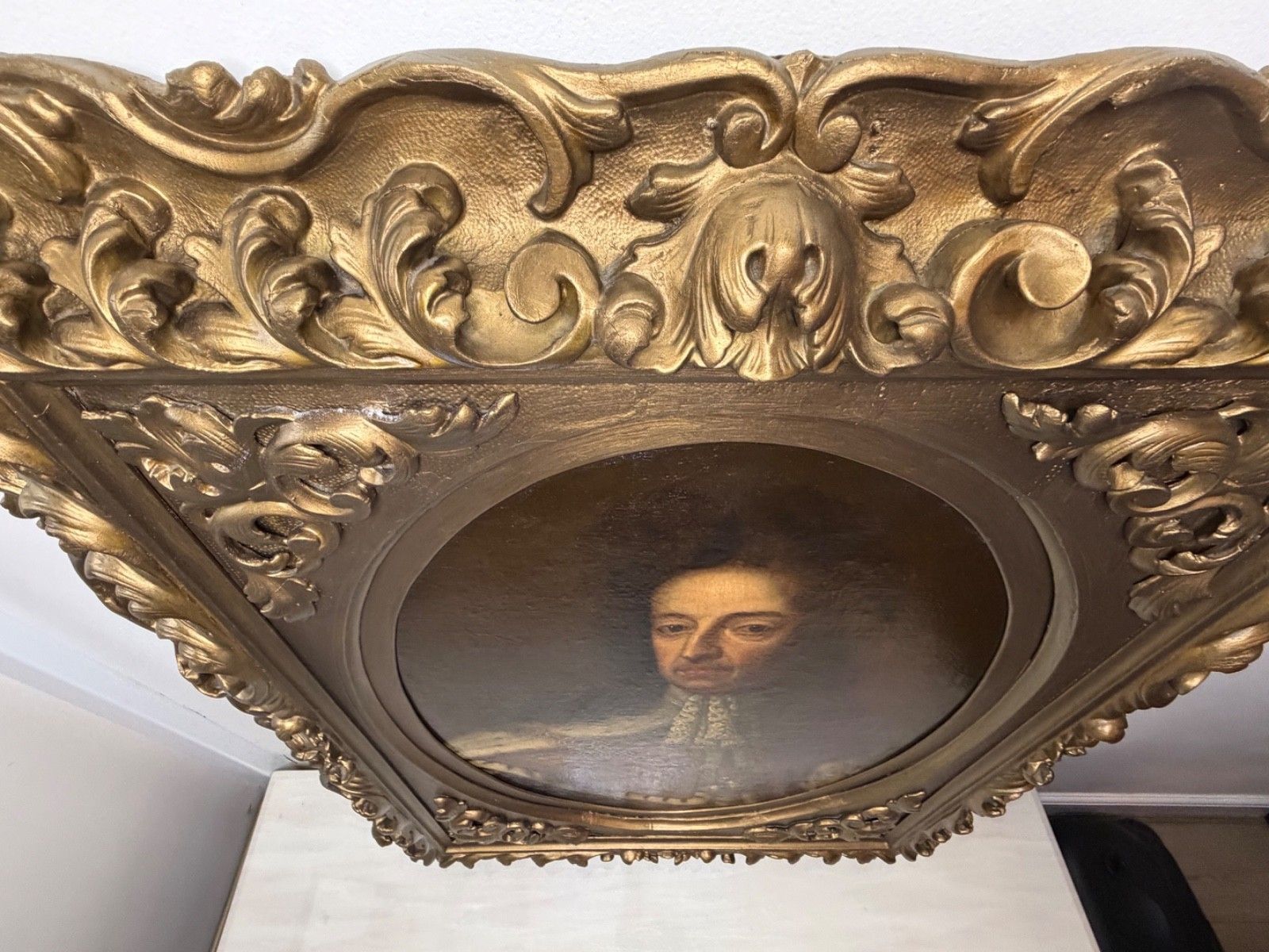 photo for sale Groot 18e-eeuws olieverfportret van de koninklijke koning Willem III in koninklijke gewaden, de Orde van de Kouseband dragend, naar Godfrey Kneller