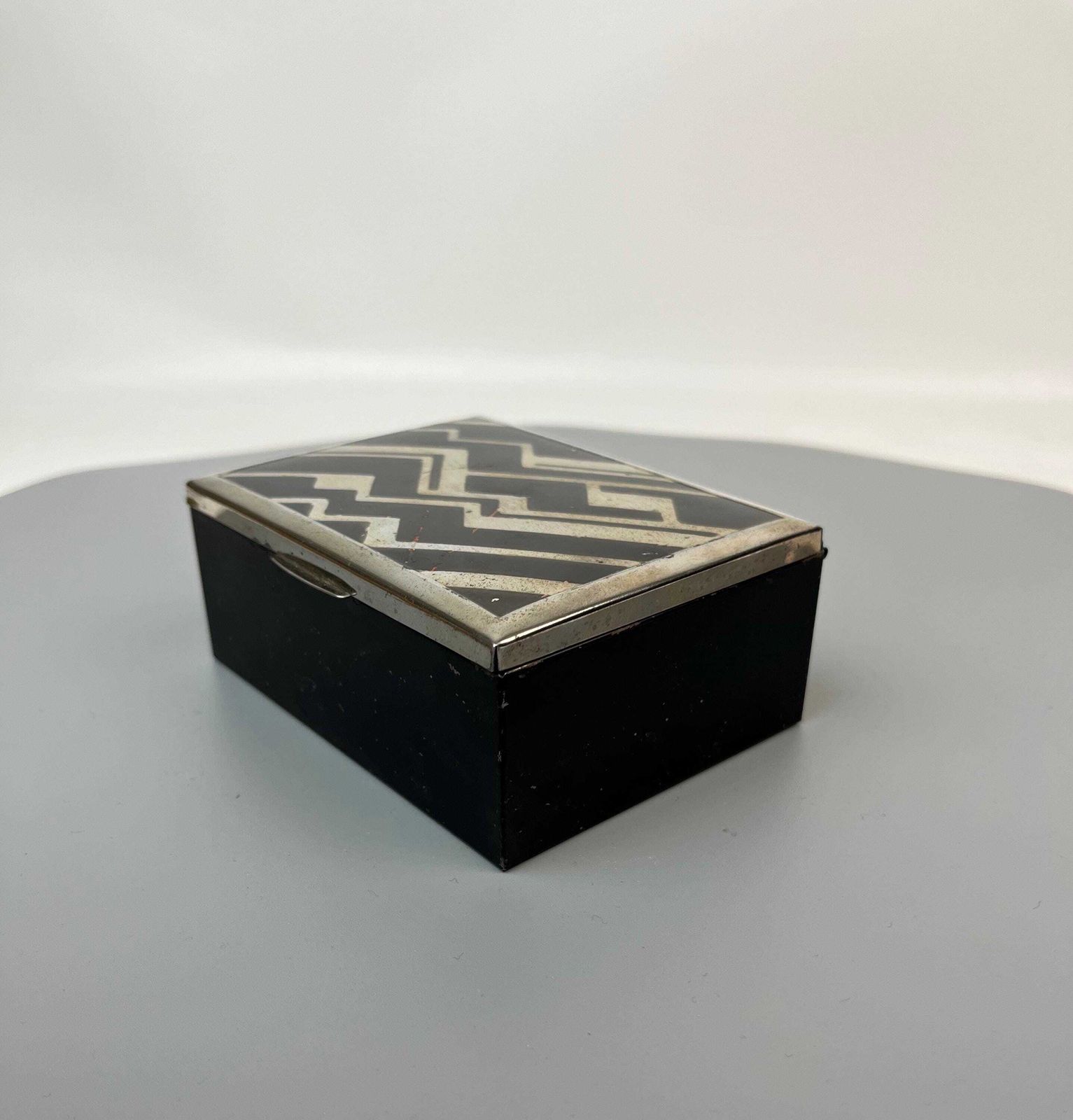 Zeldzame art deco Bauhaus cubistische emaille sieradendoos, Duitsland, 1925, Ruppel Brandt Age photo 269.0