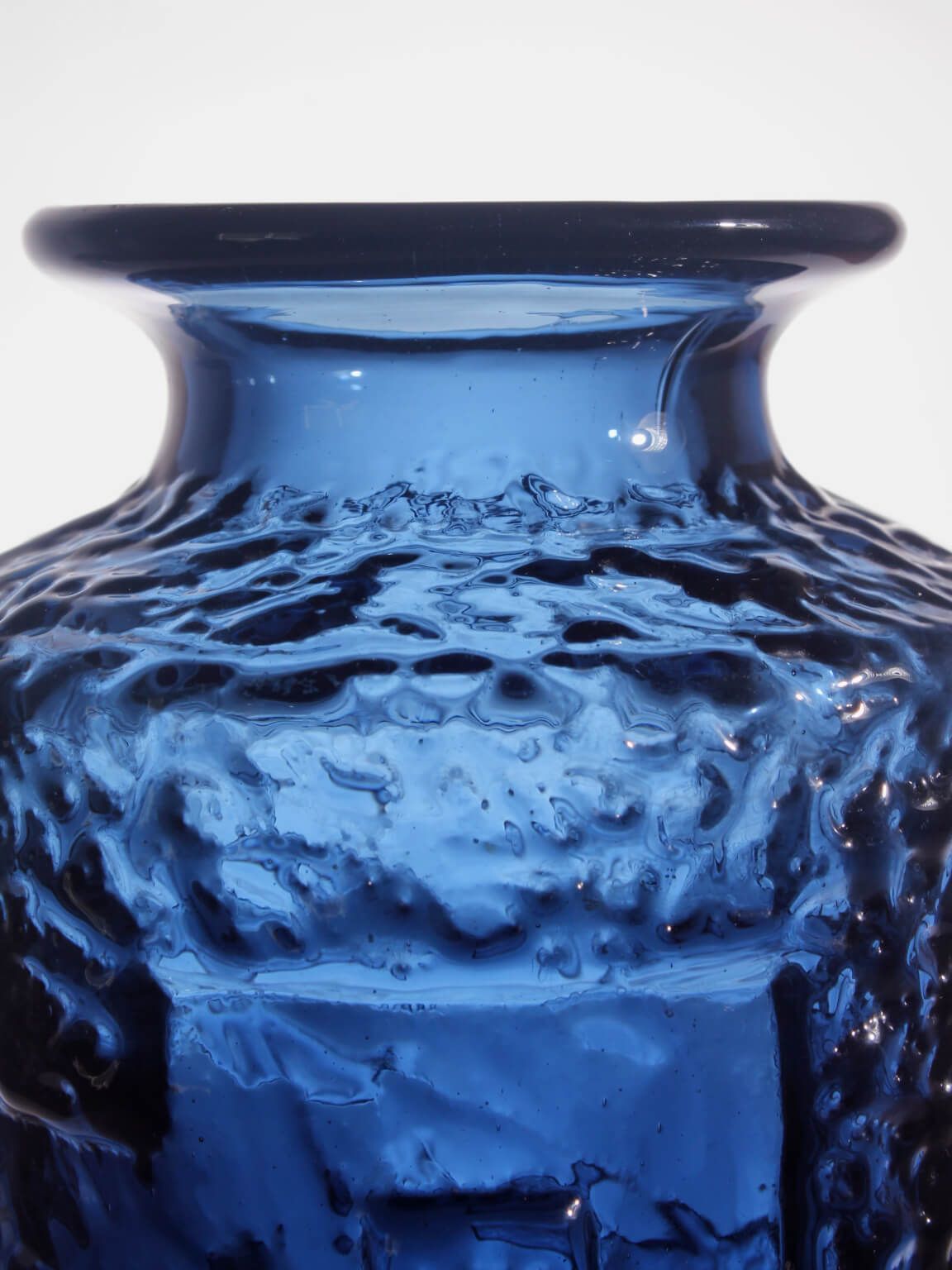 Göte Augustsson Massief Donker Kobaltglazen Vaas, Voor Ruda Glasbruk, jaren 1960 photo furniture