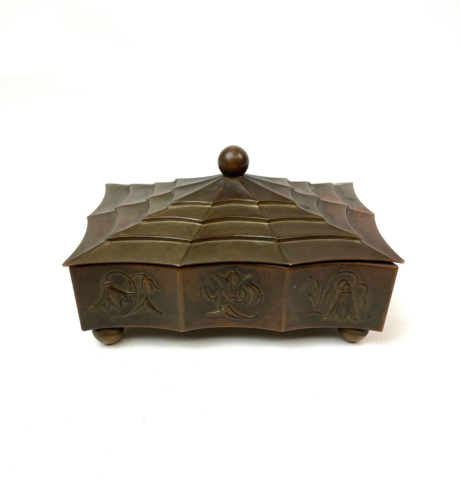 Boîte à bijoux Art déco Bauhaus Sécession viennoise, par Dagobert Peche pour Wiener Werkstätte photo 538.0