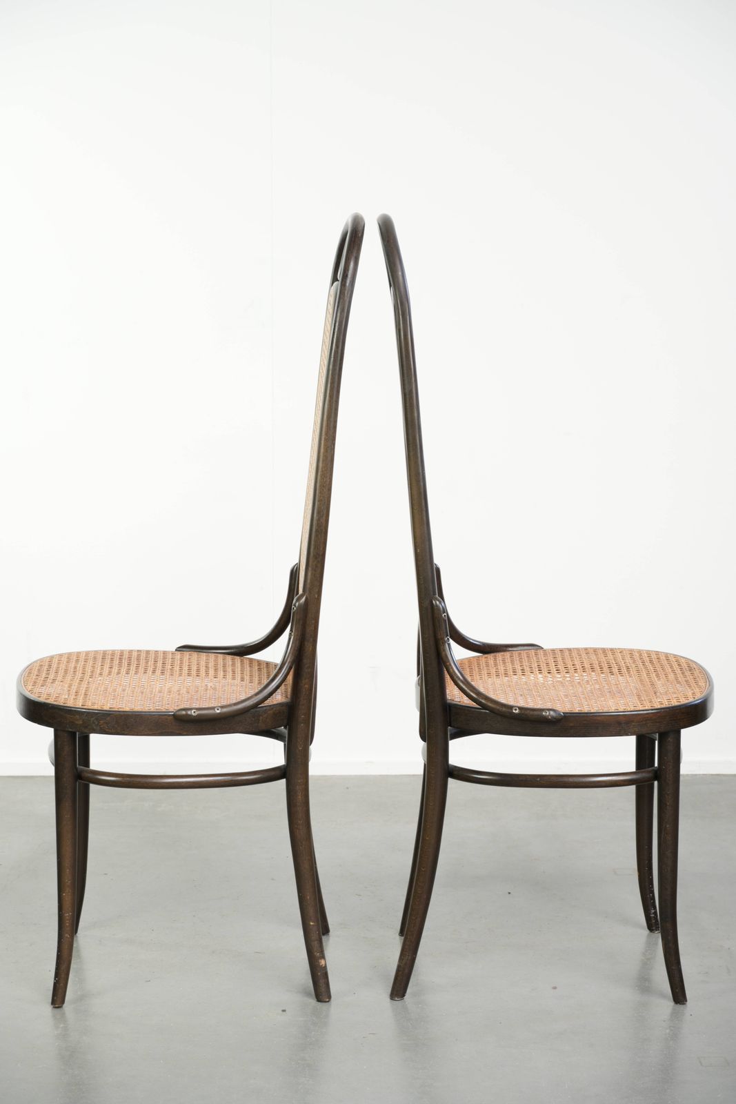 Set van 4 Vintage Thonet Design Stoelen met Vlechtwerk, Model Long John, met Hoge Rug en Sierlijk Frame. photo 1092.0