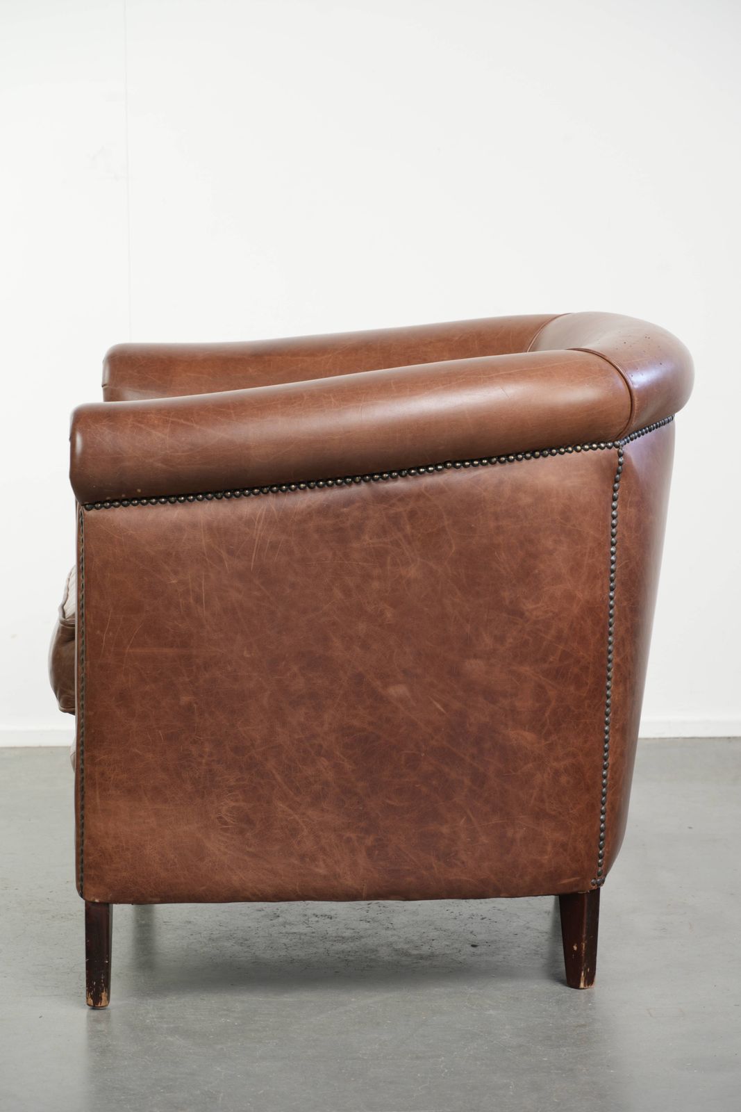 Cognac Colored English Style Cowhide Leather Club Armchair In Good Condition photo 870.0