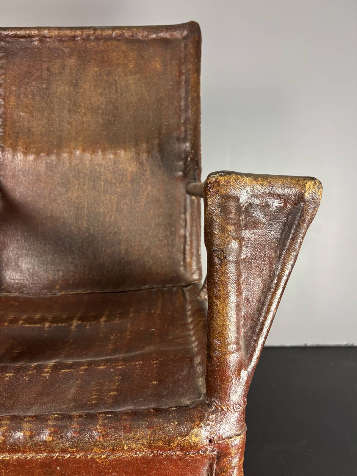Mobilier Fauteuil colonial Art Déco en rotin, revêtement en toile cirée, années 1920 photo