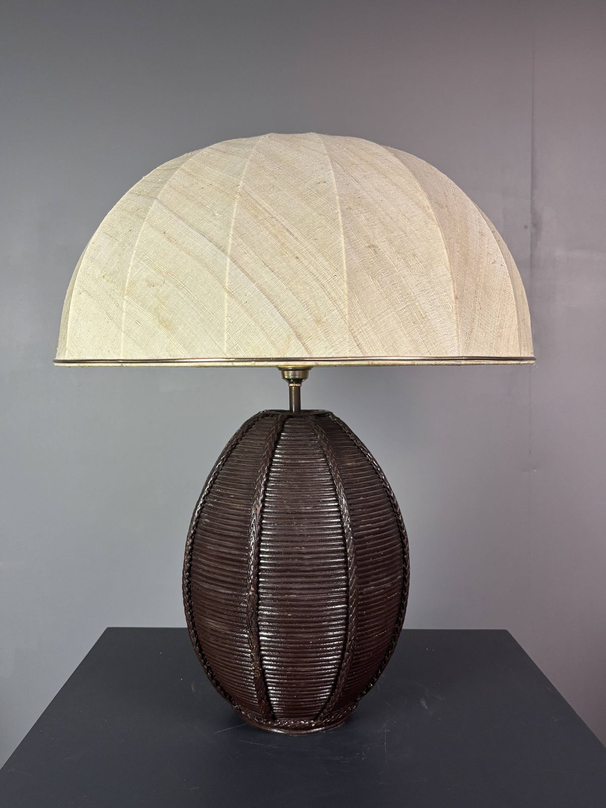 Grande lampe de table en rotin bambou pencil reed avec abat-jour champignon, années 1970 photo Luminaires