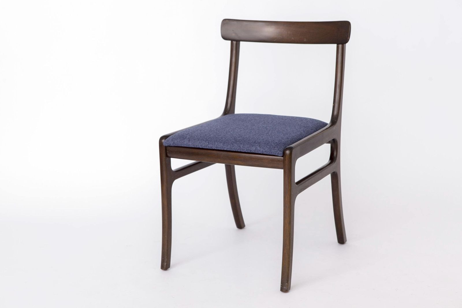 Ole Wanscher eetkamerstoel voor Poul Jeppesen, Deense mid-century mahoniehouten stoel, Denemarken, jaren 1960