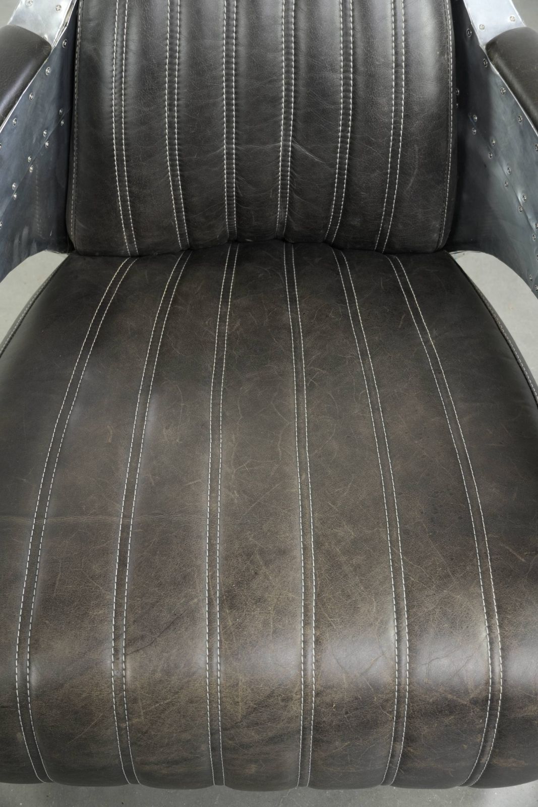 Unique And Comfortable Cowhide Leather Aviator Design Armchair Finished With Aluminium And Rivets photo vinterior