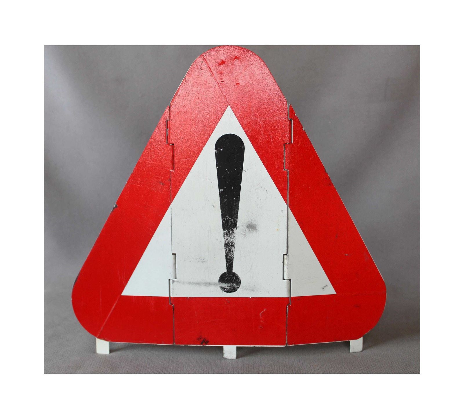 Grand panneau de signalisation routière triangulaire pliant A51 en acier vintage, trois sections repliables, rouge et blanc, ROG Belgique, danger