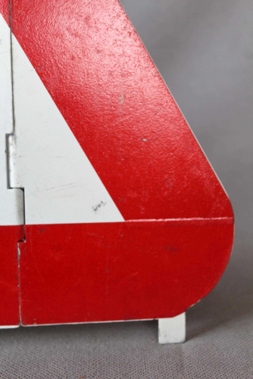 96.0 Grand panneau de signalisation routière triangulaire pliant A51 en acier vintage, trois sections repliables, rouge et blanc, ROG Belgique, danger photo
