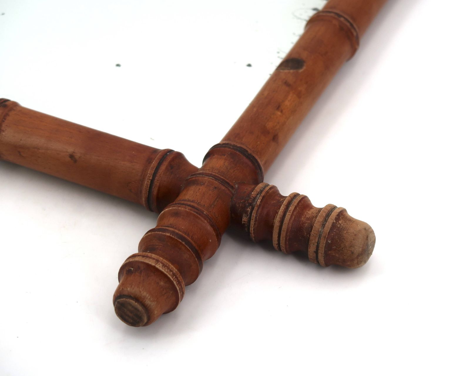 Kleine wandspiegel in gedraaid hout, faux bamboe stijl, jaren 1930. photo vinterior
