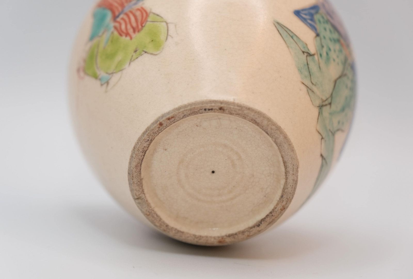 Antiek Japans Satsuma-stijl gemberpotje | Handgeschilderd aardewerk met craquelé glazuur | Meiji Taisho periode Aziatische kunst photo vintage