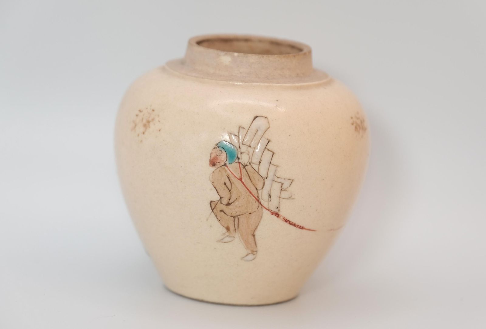 70.0 Antiek Japans Satsuma-stijl gemberpotje | Handgeschilderd aardewerk met craquelé glazuur | Meiji Taisho periode Aziatische kunst photo