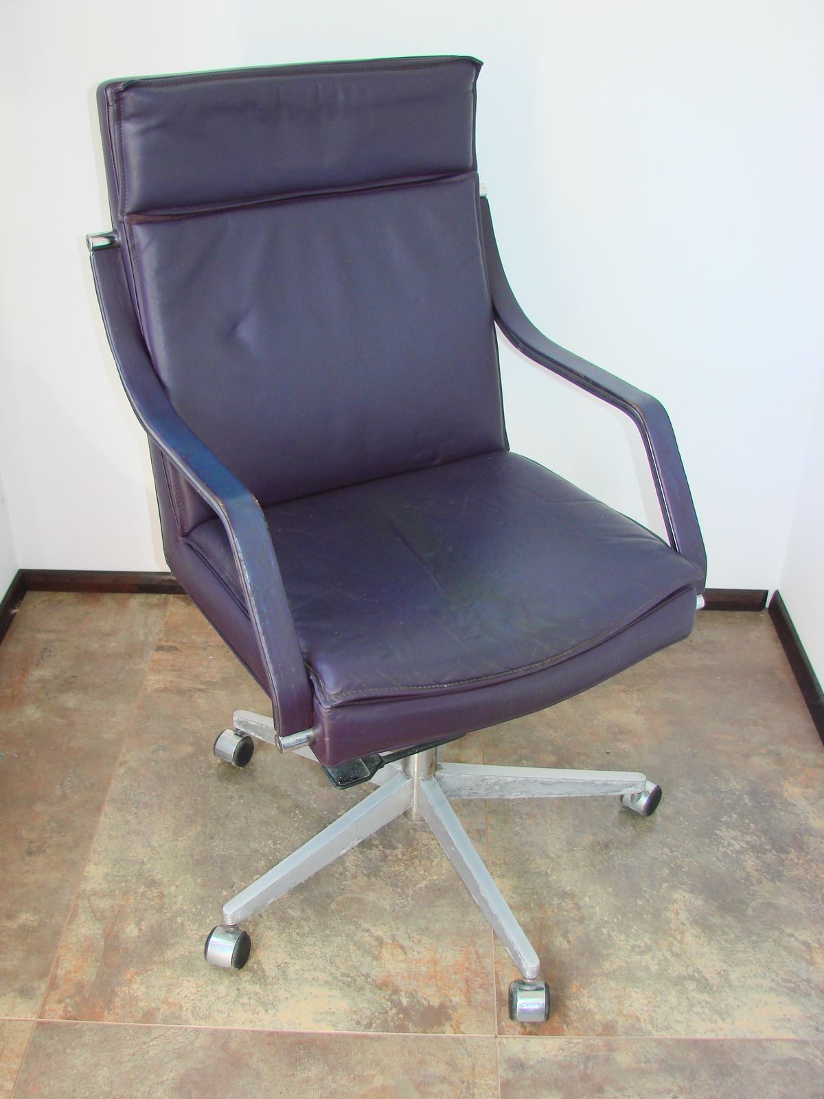 Rudolf Bernt Glatzel, Leren Fauteuil voor W. Knoll, jaren 1980 photo furniture