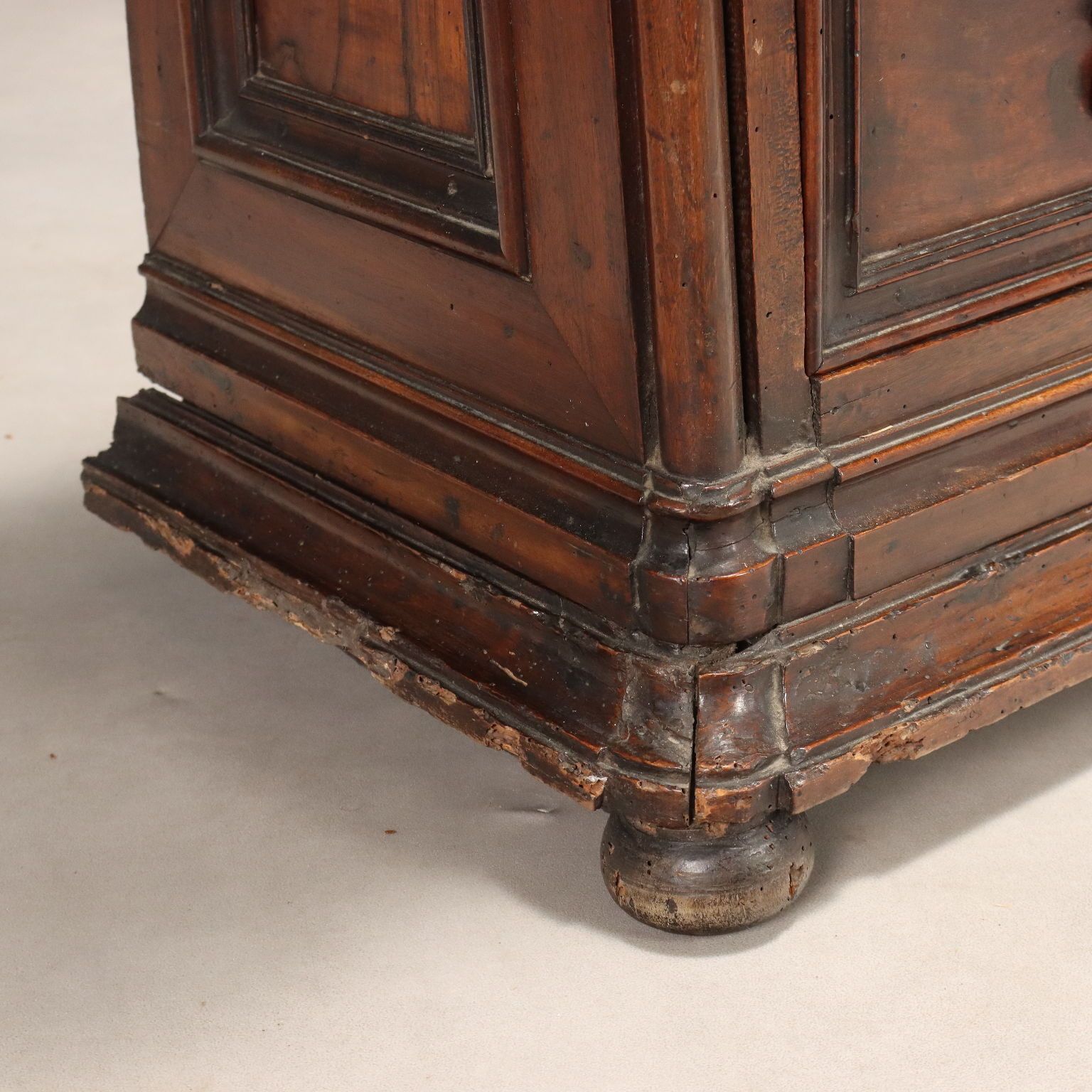 Antique Bedside Table Walnut Fir Italy XVII Century photo vintage