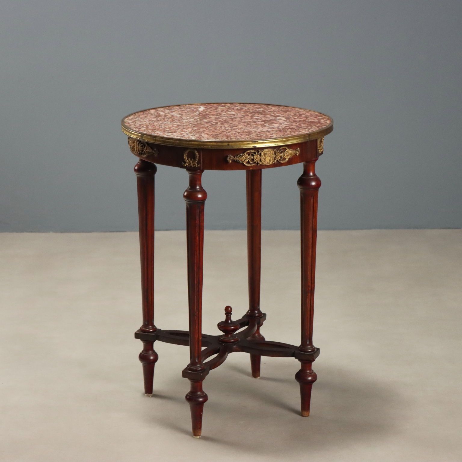 Petite table d'époque en acajou et marbre, Italie, XXe siècle