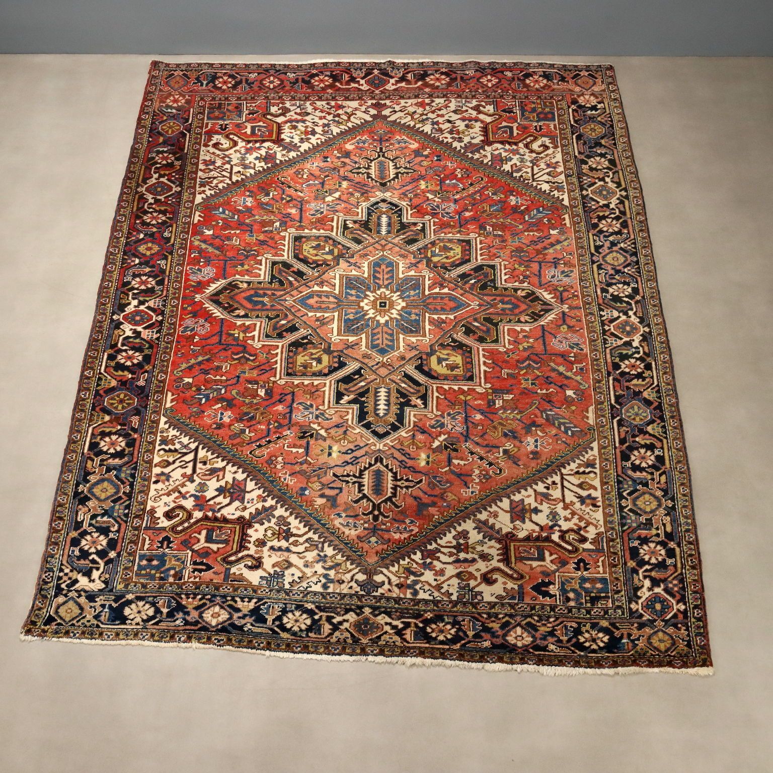 Tapis d'époque Heriz en coton et laine, gros nœuds, 127 x 90 in photo for sale