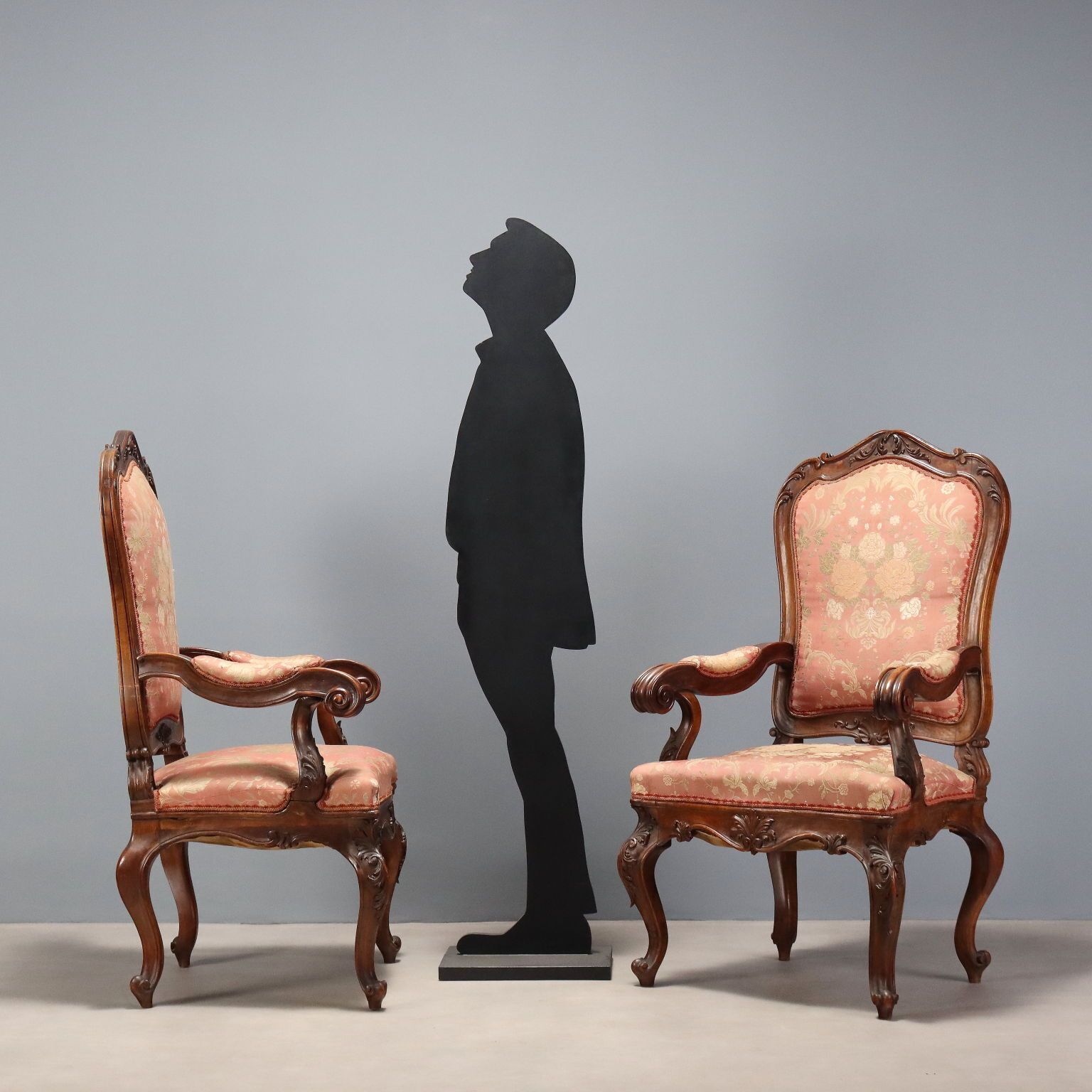 Fauteuils d'époque Louis-Philippe en noyer et tissu, XIXe siècle photo for sale