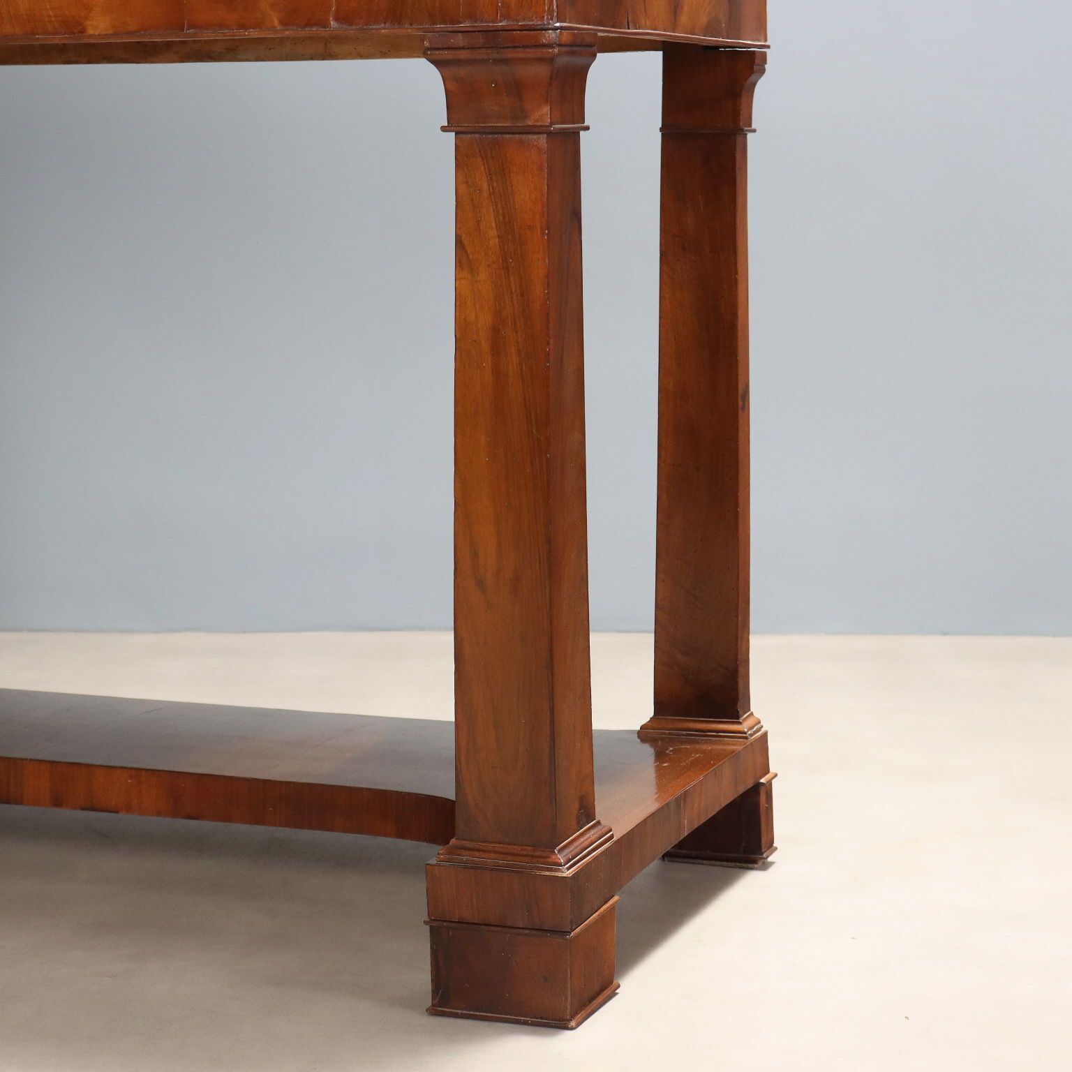 photo furniture Antieke Empire console populier walnoot veer Italië 19e eeuw