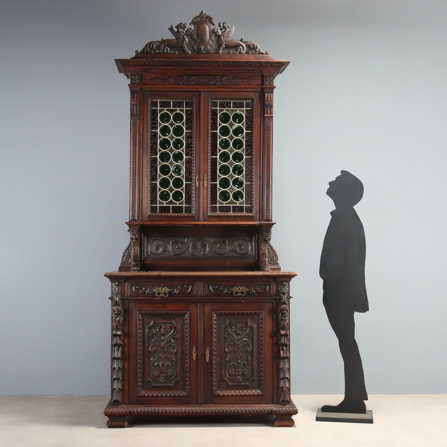 Armoire d'époque néo-Renaissance en noyer, Italie, XIXe siècle photo for sale