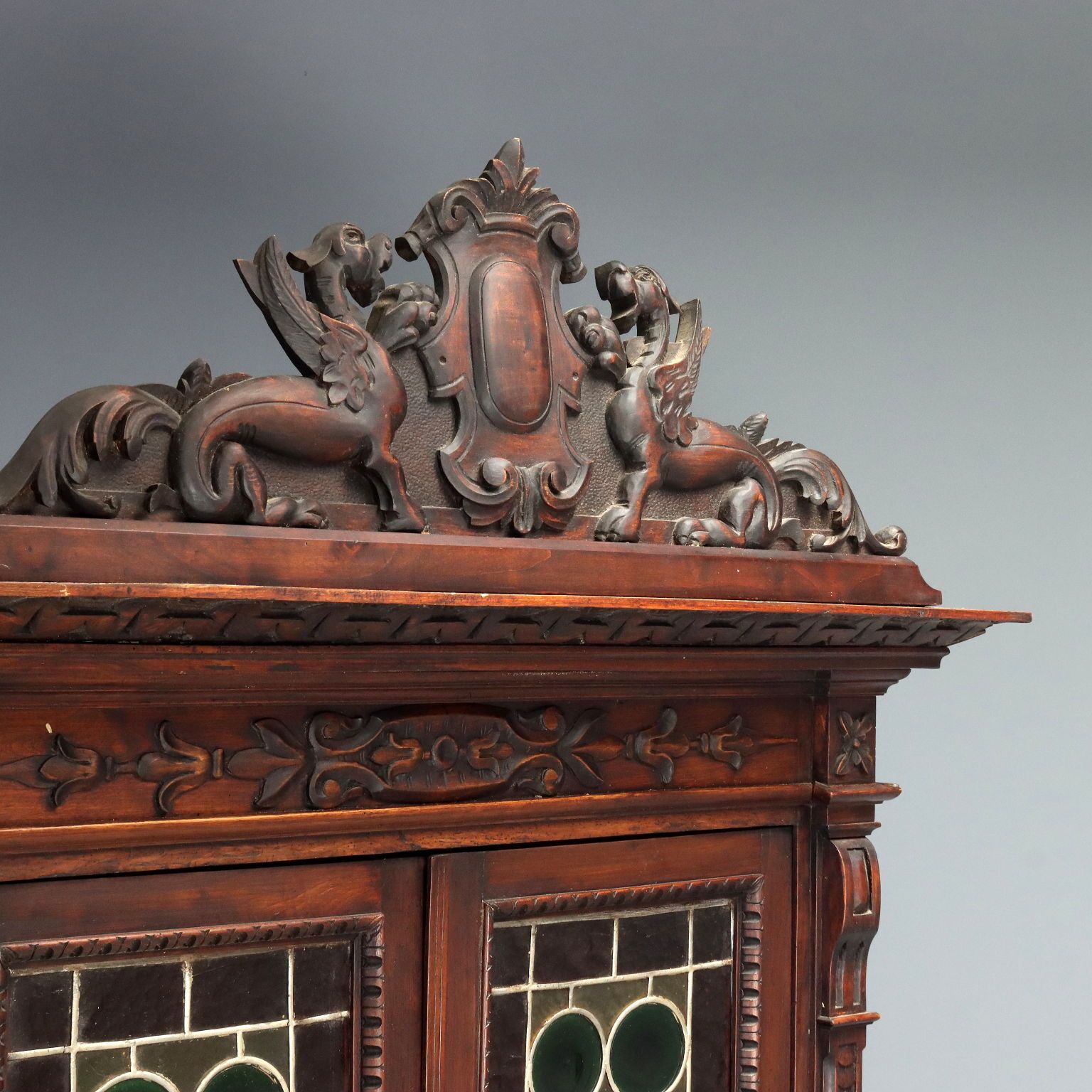 Armoire d'époque néo-Renaissance en noyer, Italie, XIXe siècle photo buy