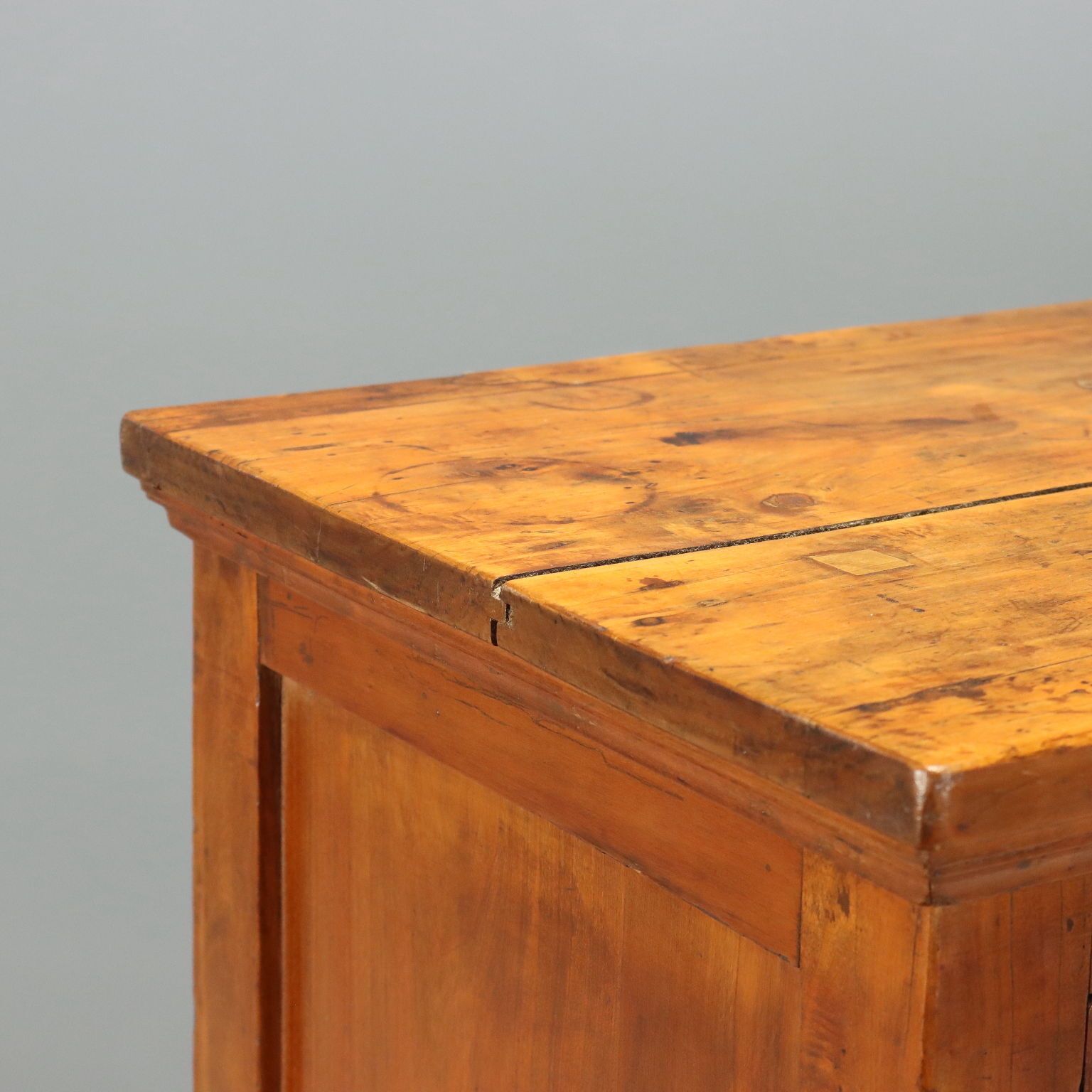 Armoire d'époque Directoire en peuplier teinté noyer, XIXe siècle photo vinterior