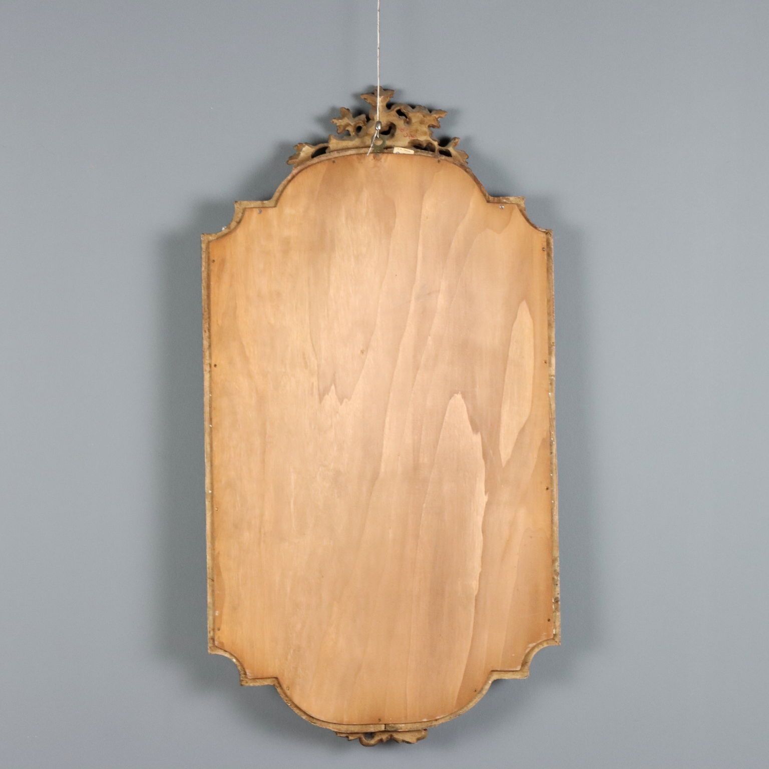450.0 Miroir d'époque en bois sculpté et laqué, Italie, XXe siècle photo