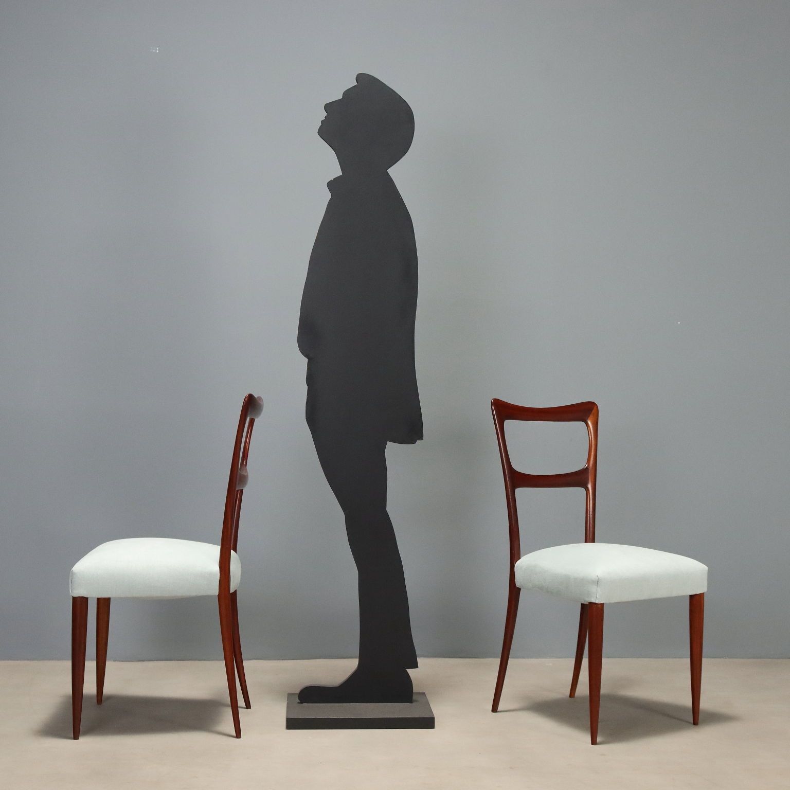Chaises vintage en acajou restaurées, tissu, Italie, années 1950 photo furniture