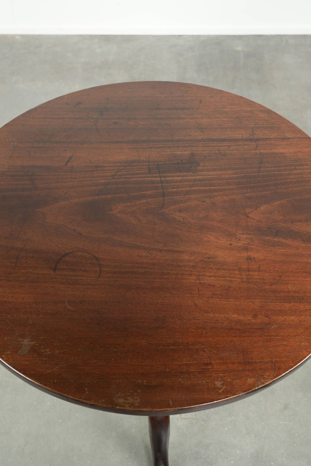 Round Antique English Tilt Top Table/Side Table From The Early 19th Century With A Beautiful Patina. photo buy