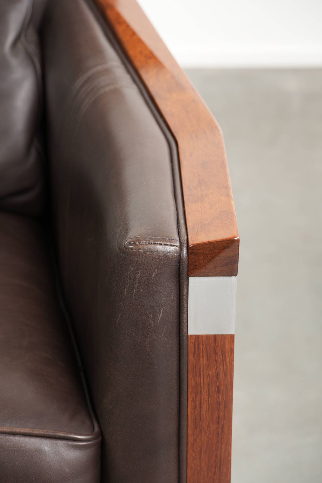 1280.0 Schuitema Art Deco Design Fauteuil Uit De Decoforma Serie Met Luxueuze Donkerbruine Rundleren Bekleding photo