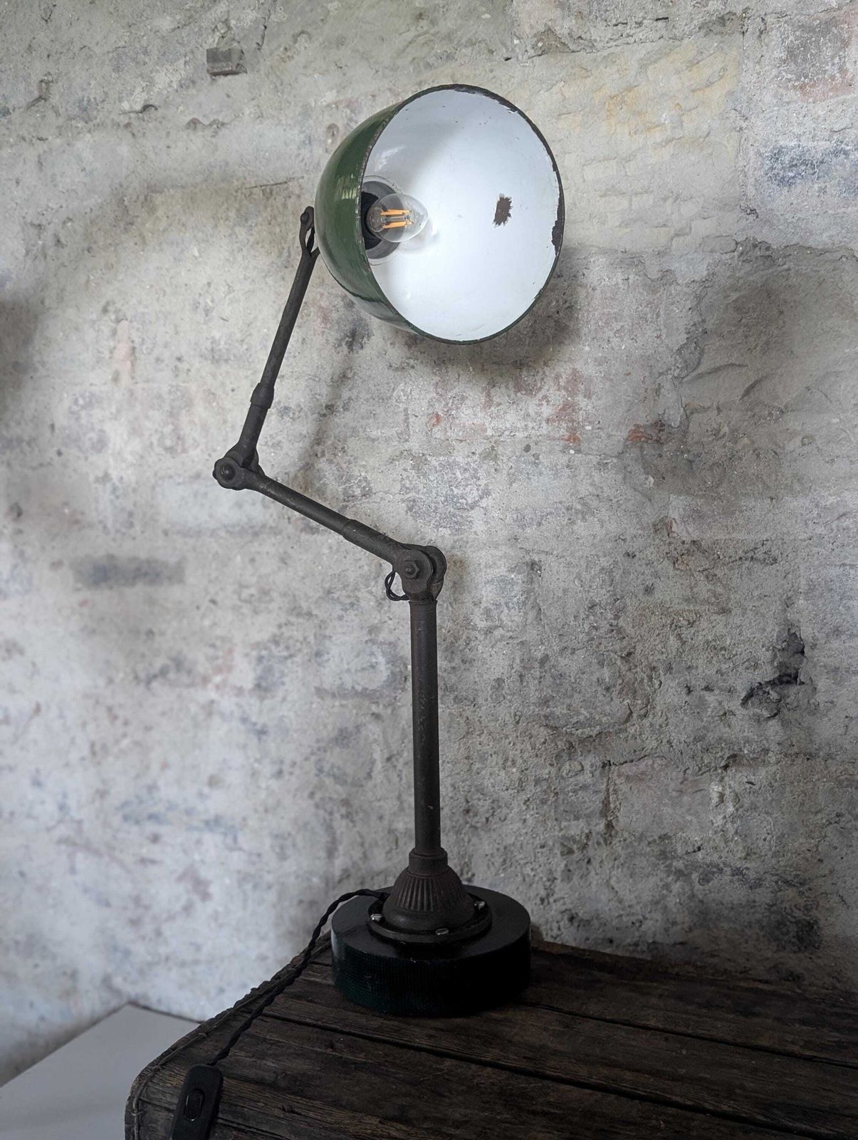 Vintage Dugdills Industrial Lamp | Antique Articulated Desk Lamp | British Factory Workshop Light | Heavy Cast Iron Table Lamp photo vinterior
