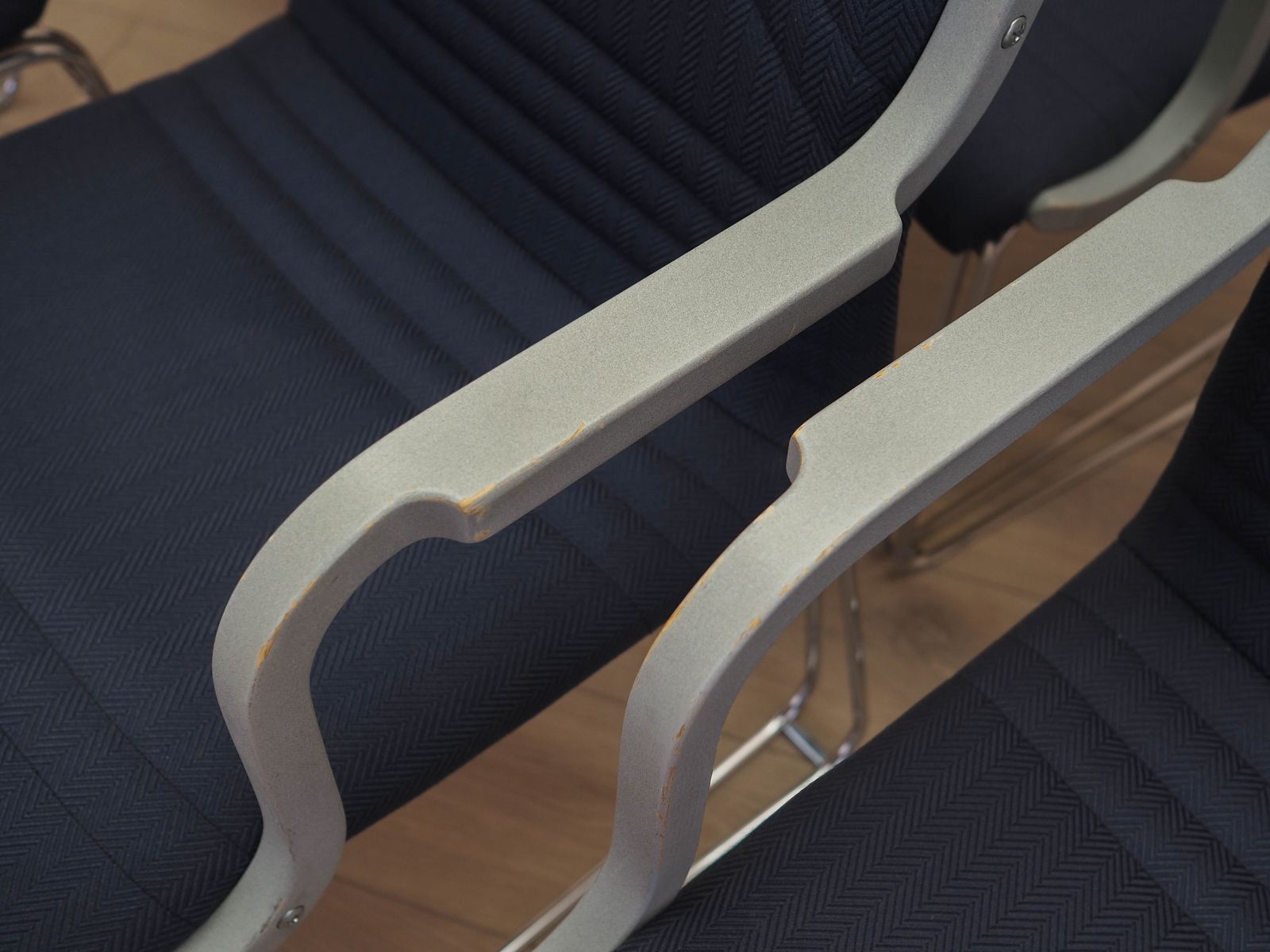 Set van zes stoelen met armleuningen, blauwe bekleding, Italiaans modern design, jaren 1990 photo 1609.0