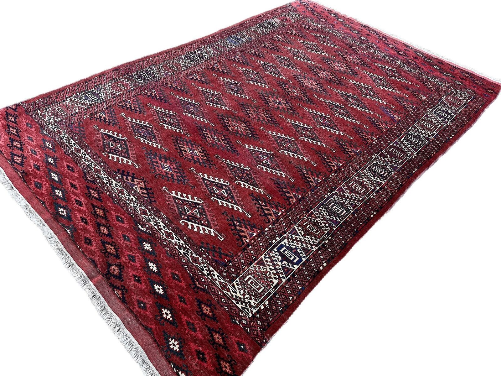 Antiek Turkmeens Yomut tapijt 2,98 m x 1,94 m photo for sale