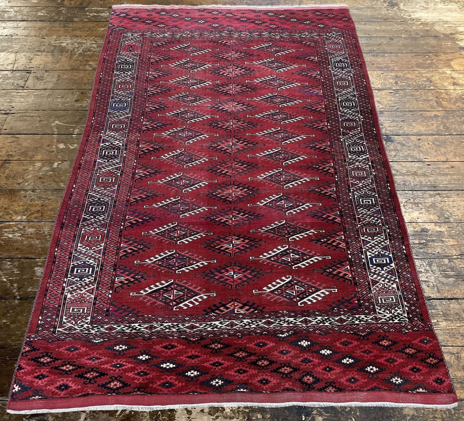Antiek Turkmeens Yomut tapijt 2,98 m x 1,94 m photo Textiel