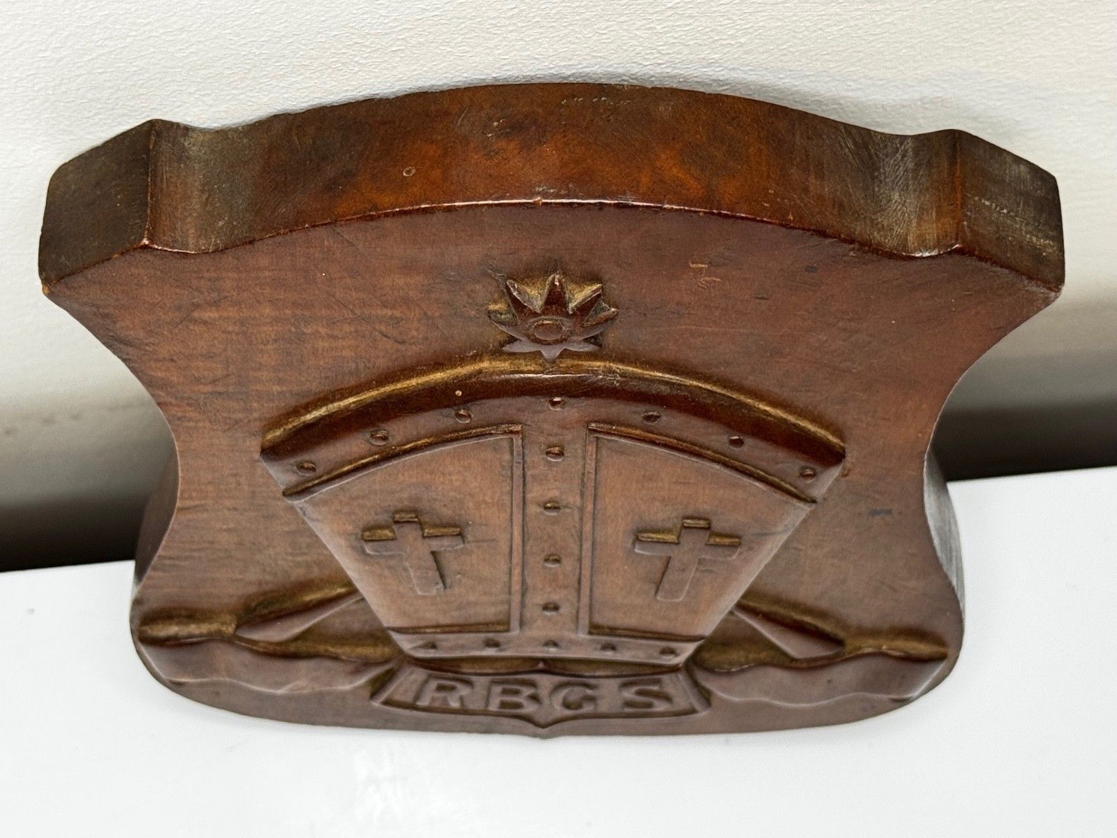 Arts & Crafts Revival Heraldisch Gesneden Wapenschild Rivington & Blackrod Grammar School photo 2475.0