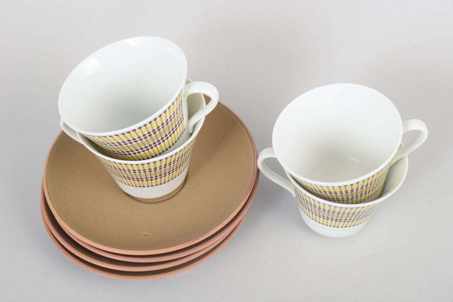 Marianne Westman voor Rörstrand. Vier "Mandarin" theekopjes met schoteltjes. Jaren 1960 photo for sale