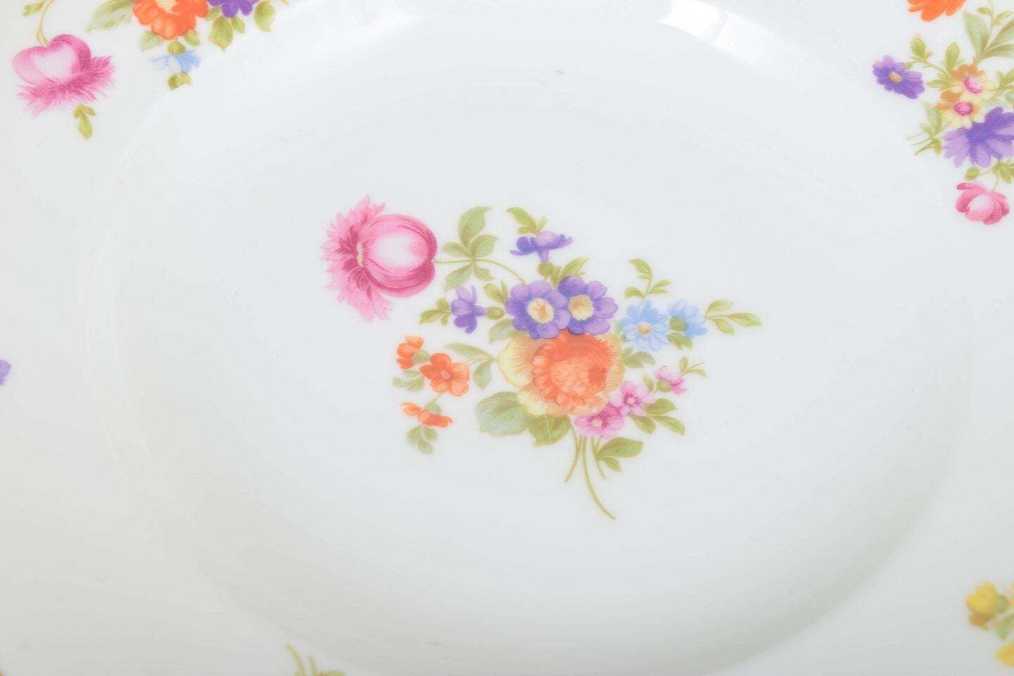 Rosenthal. Service de sept assiettes creuses en porcelaine, motif Else. Années 1930 photo for sale