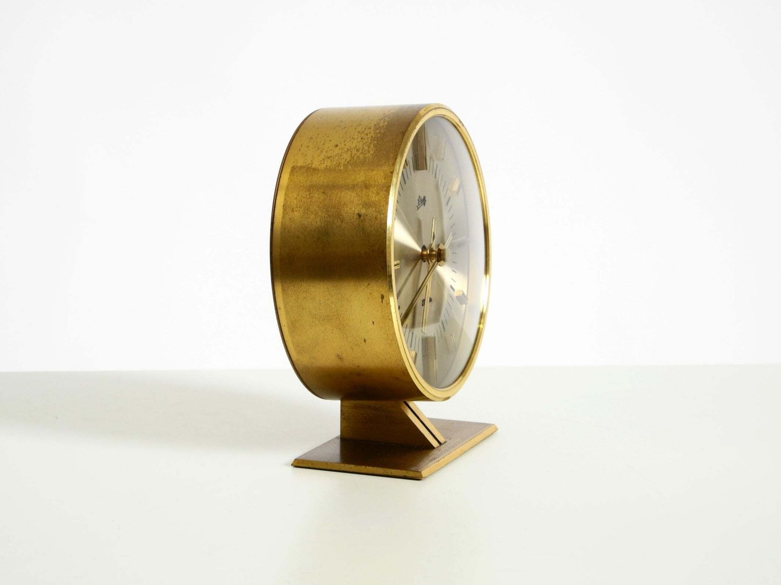 Zeldzame tafelklok in messing uit de jaren 1960 van Schatz, Duitsland photo Woonaccessoires