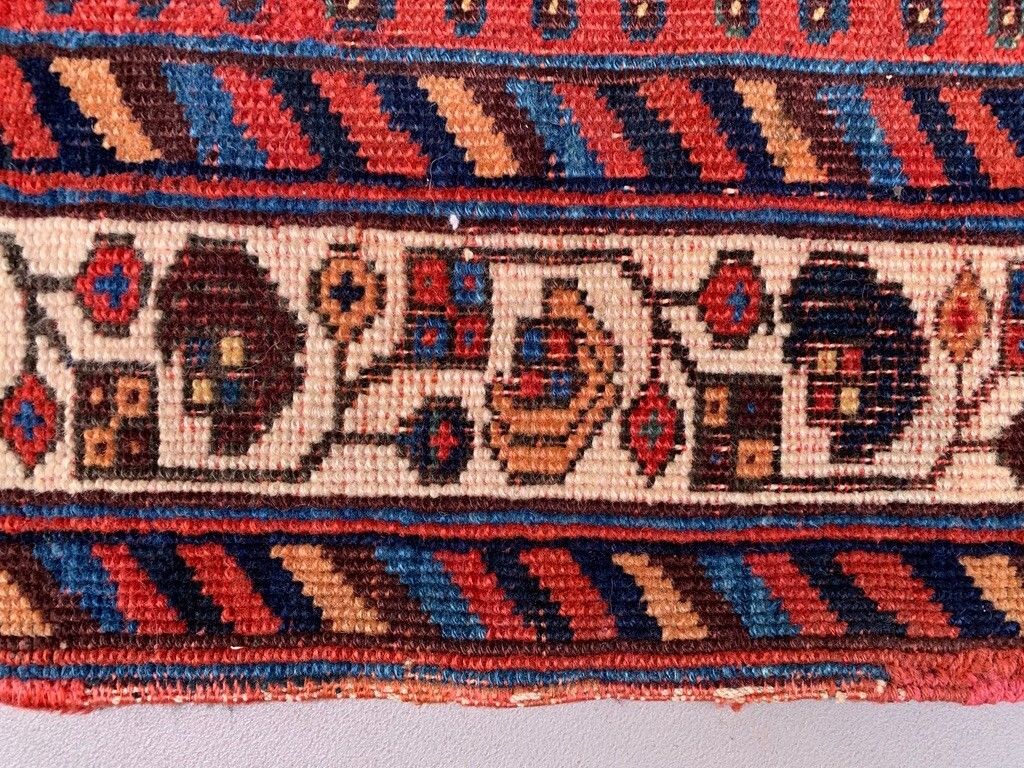 photo for sale Vintage Tribal Vloerkleed 130x97 cm, Klein, Tribal Oosters Tapijt Shabby Chic