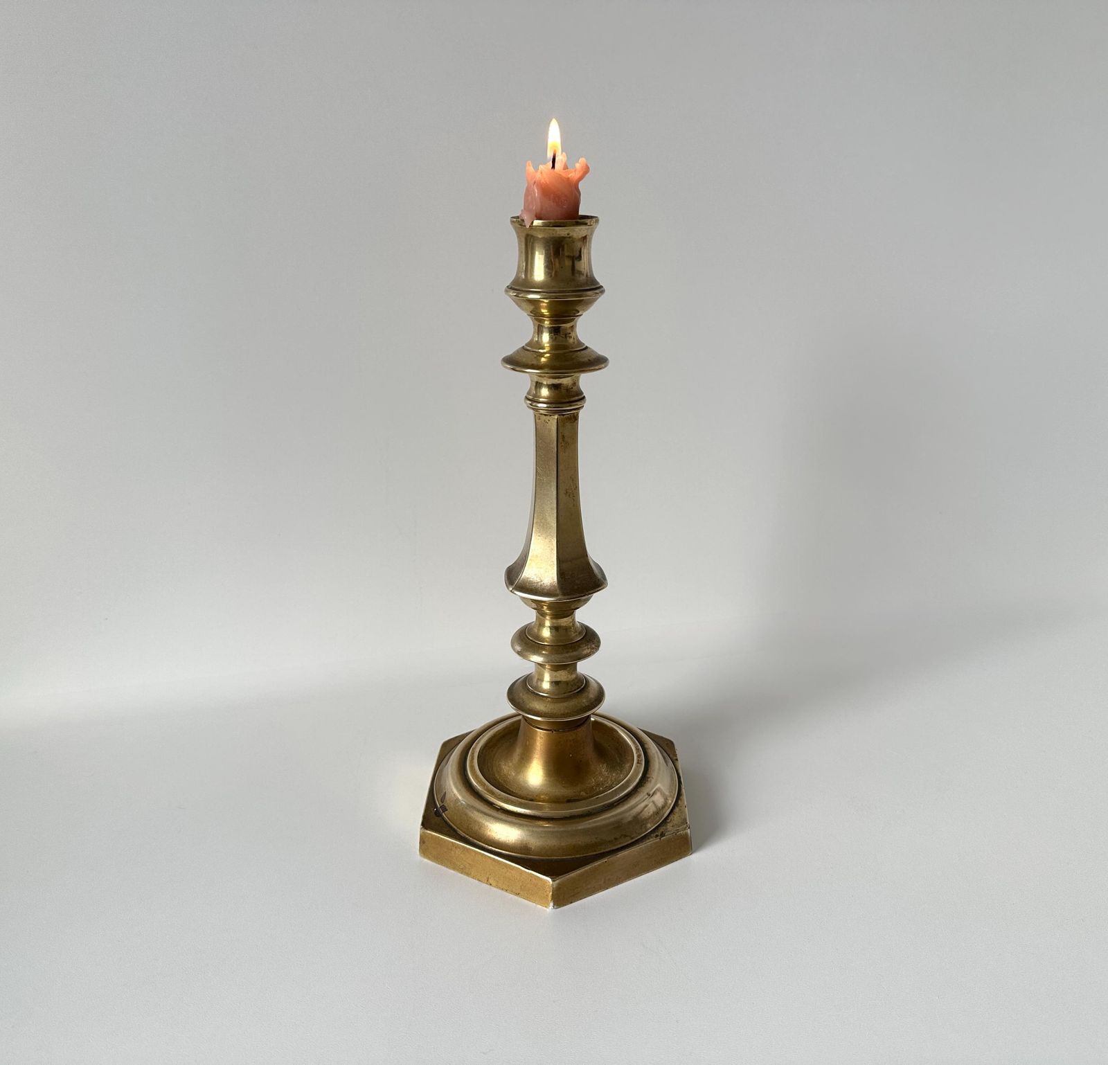 Antieke messing kandelaar, Franse kandelaar ca. 1900