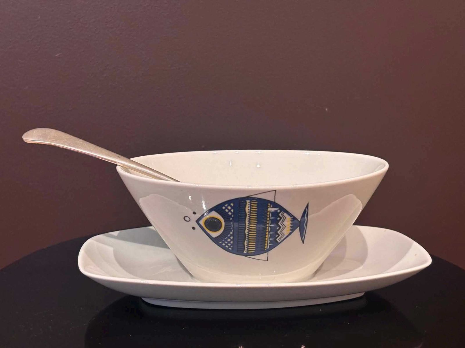 Saucière vintage Villeroy & Boch Viking avec cuillère à sauce en métal argenté, par Christine Reuter, Luxembourg, années 1960-70 photo vinterior