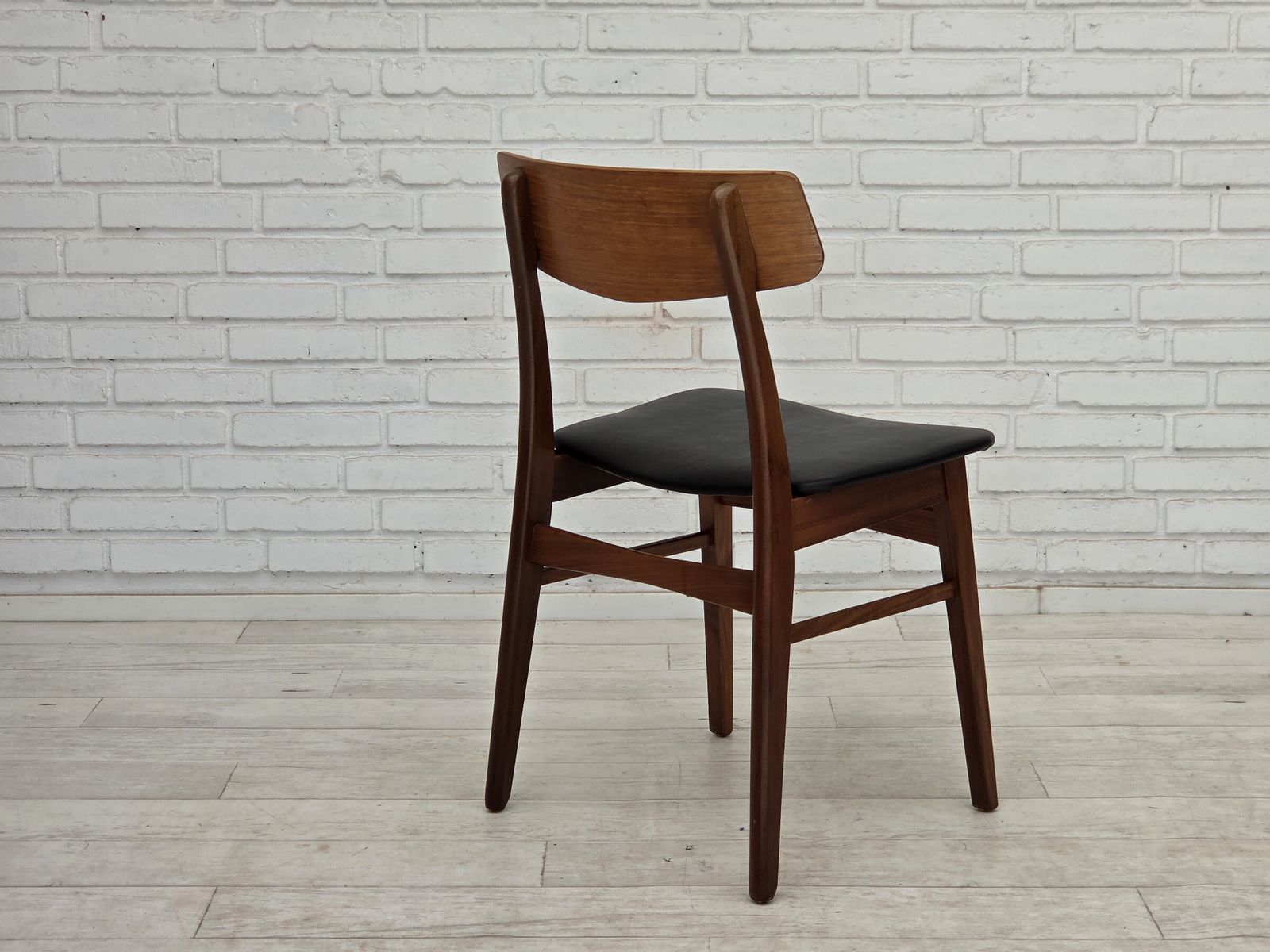 1690.0 1970s, Set Of 4 Danish Dining Chairs By Findahl Møbelfabrik, Teak Wood. photo