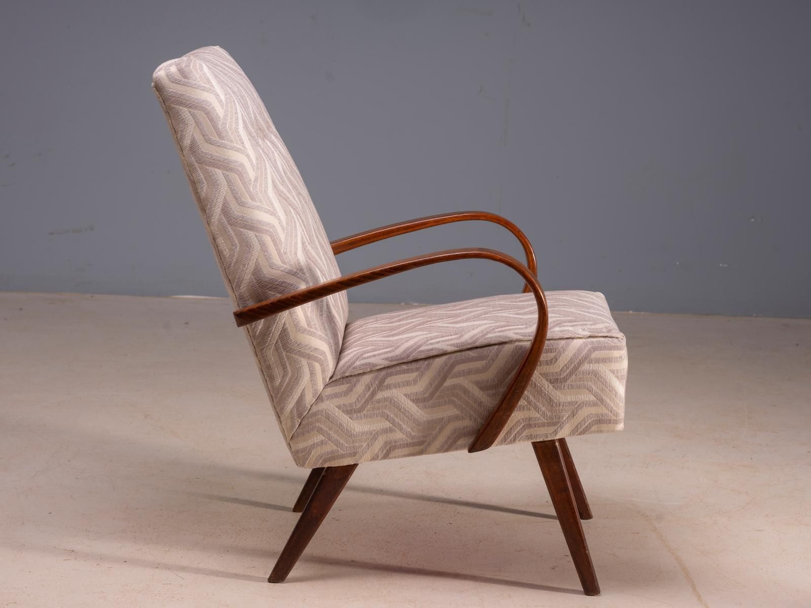 Restored Bentwood Armchairs By Jaroslav šmídek, Pair, Czechoslovakia, New Beige Patterned Upholstery, 61 × 82 × 81 Cm photo vinterior