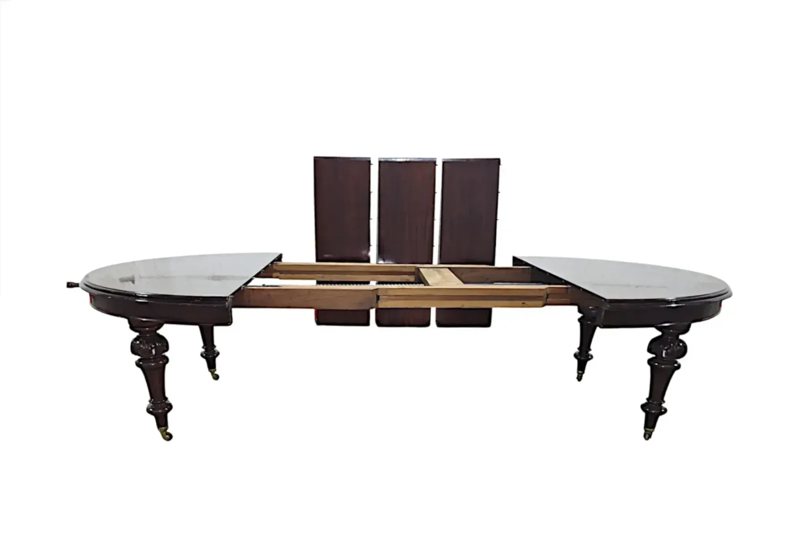 Zeer fraaie 19e eeuwse Ierse D-end eettafel met drie extra bladen in de stijl van Williams and Gibton Dublin photo Meubels