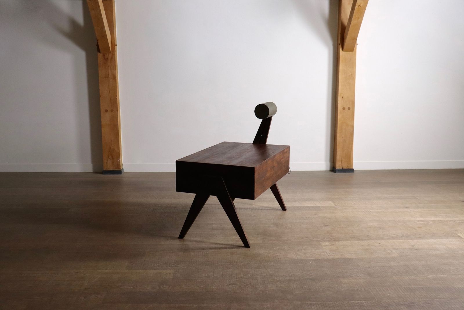 Pierre Jeanneret Bureau met Geïntegreerde Lamp, Chandigarh, jaren 1950 photo vinterior