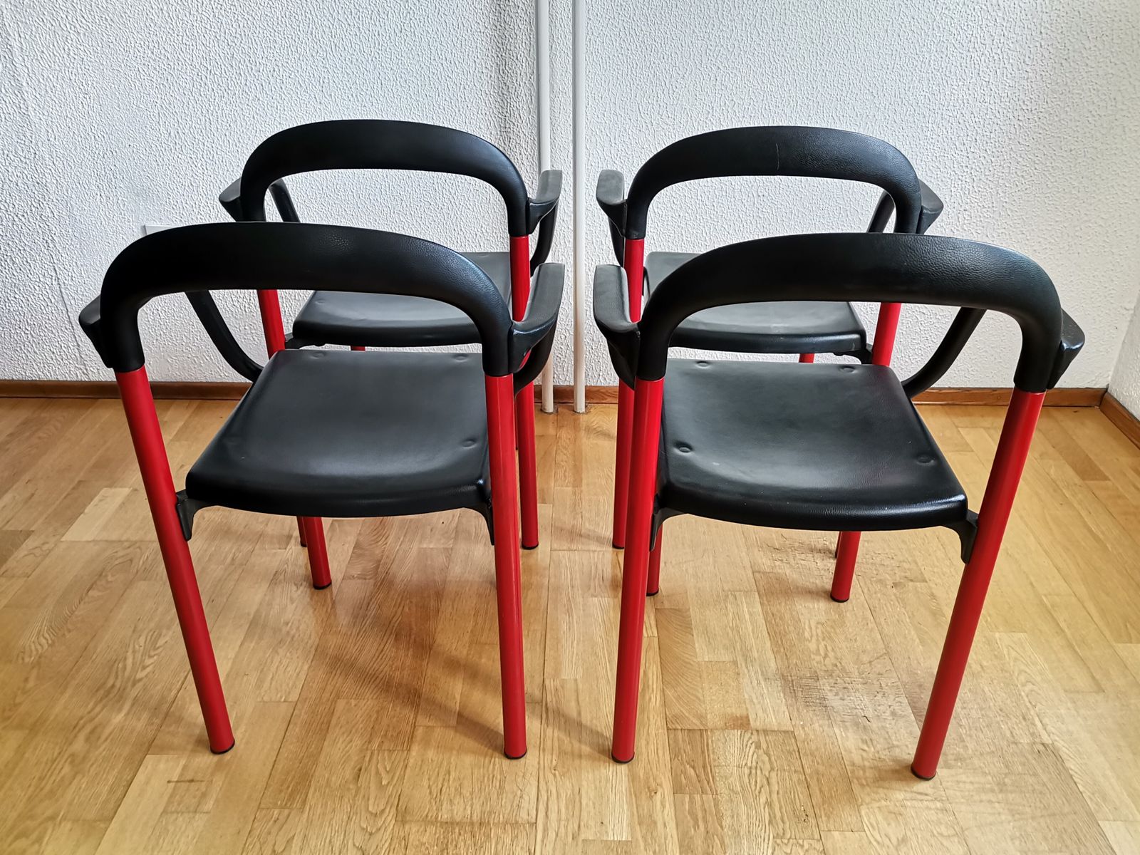 Set van 4 'Modres' eetkamerstoelen van Mladen Oresic voor TMN Jadran, jaren 1980, Joegoslavië photo Meubels